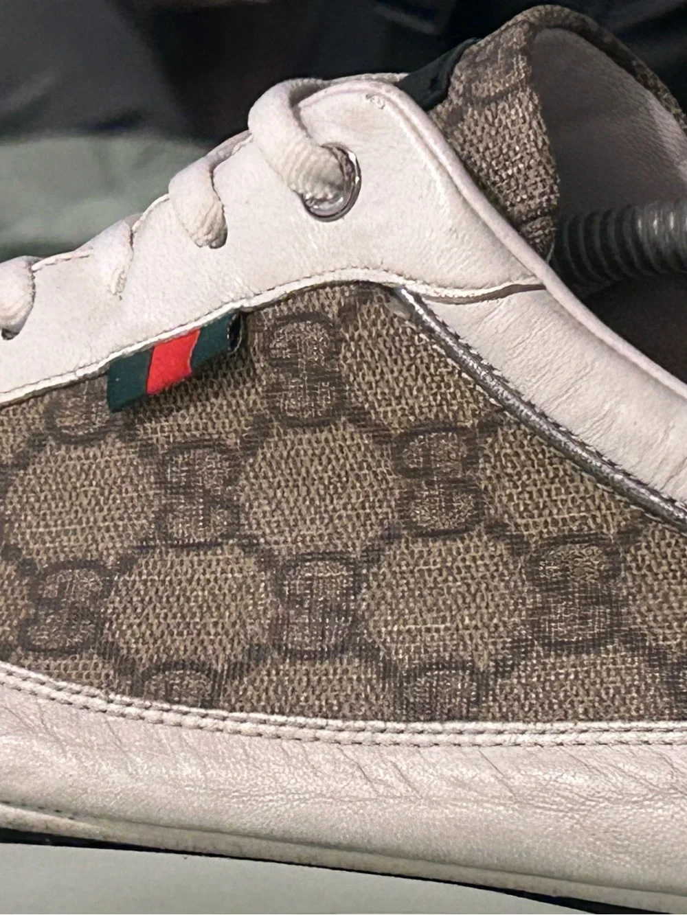 Vintage Gucci Men’s White and Brown GG Canvas Low-Top driving sneakers,